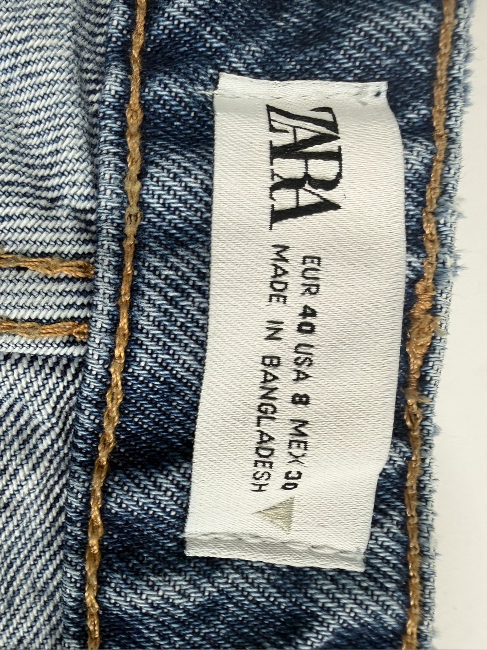 Jean ZARA Distressed Straight Leg Jeans Women’s US 8 (EUR 40) Blue Denim Classic - Picture 7 of 8